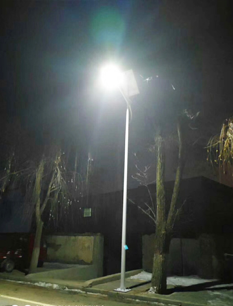 积石山县阿勒泰太阳能路灯项目