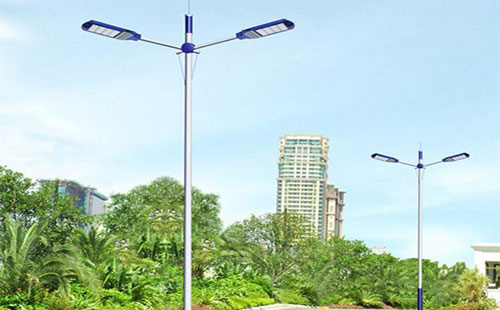 阿勒泰太阳能路灯地脚螺栓规格：防止倾倒的关键